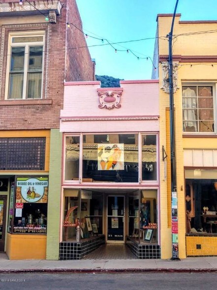 More Photos Of 32 Main St, Bisbee General Retail For Lease