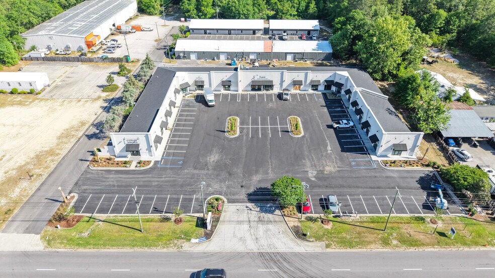 More Photos Of 1812 Augusta Hwy, Lexington Storefront For Lease