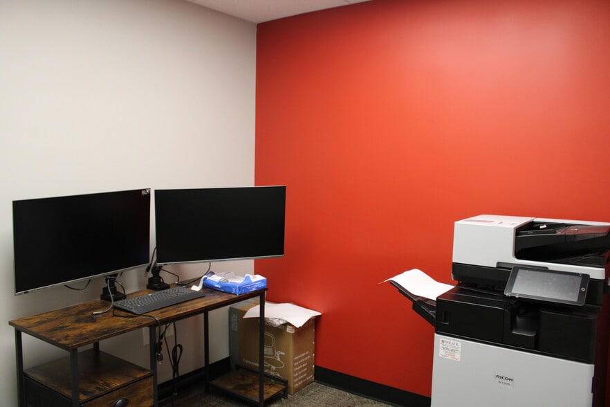 More Photos Of 399 Prairie Industrial Pky, Mulberry Warehouse For Sale