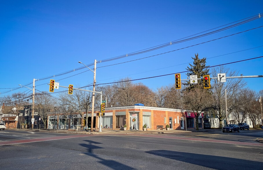 More Photos Of 1 W Main St, Georgetown Storefront Retail Office For Lease