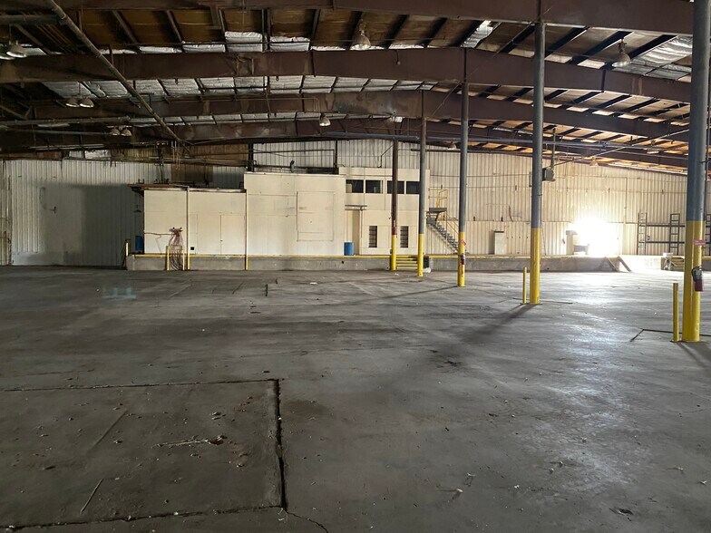 More Photos Of 1474 N VIP Blvd, Casa Grande Manufacturing For Sale