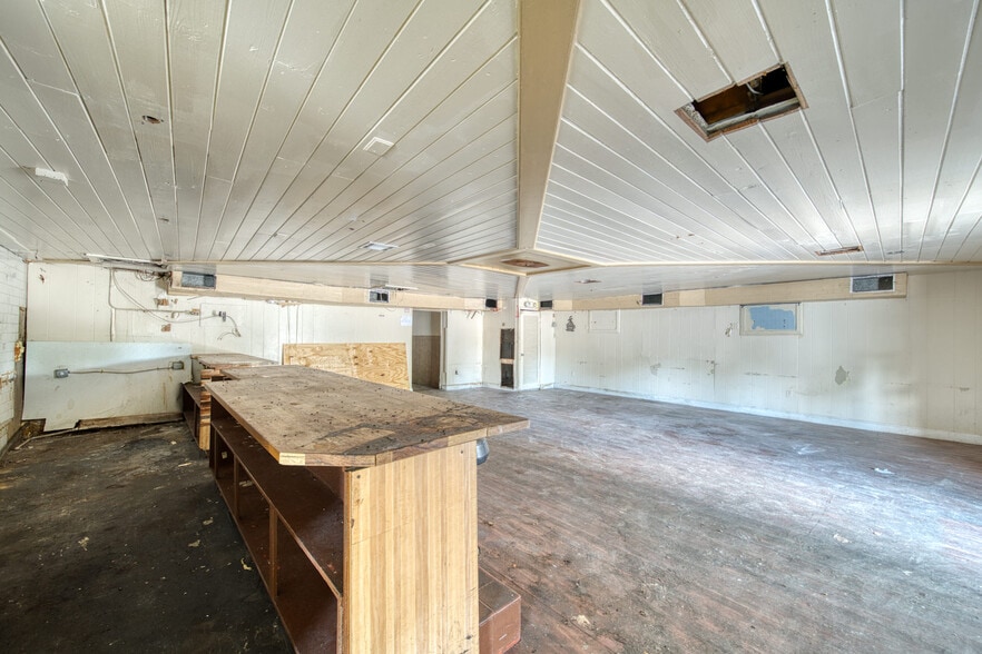 More Photos Of 601 NW 22nd Rd, Fort Lauderdale Restaurant For Sale