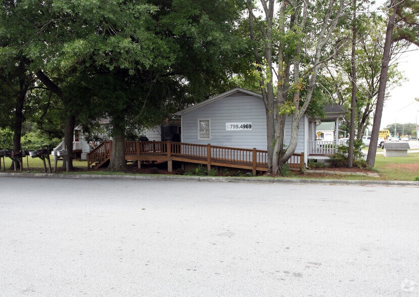 More Photos Of 7250 Market St, Wilmington Auto Repair For Sale