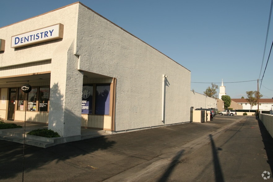 More Photos Of 11802-11820 Centralia St, Lakewood General Retail For Sale