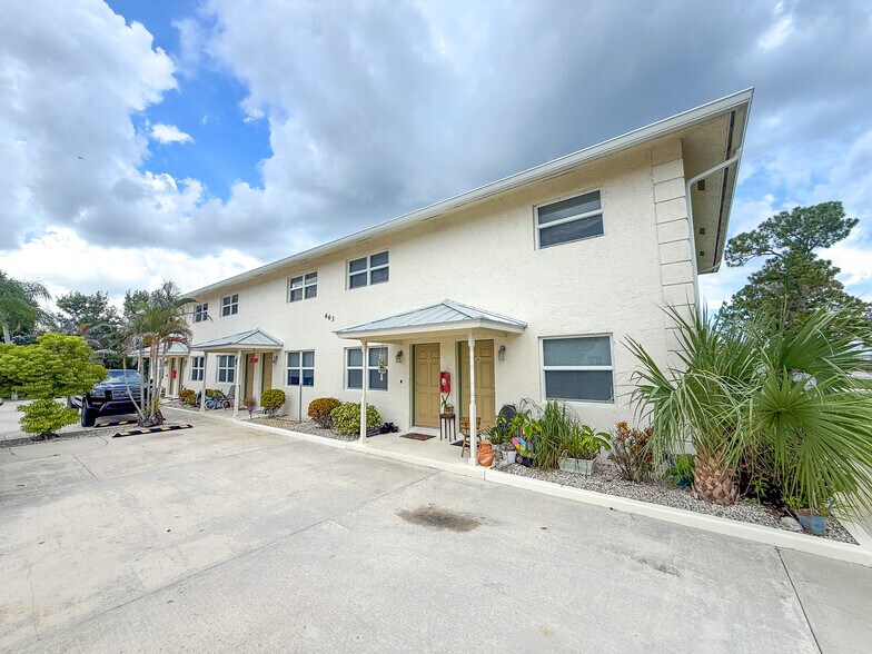 More Photos Of 604 SW 35th St, Palm City Apartments For Sale