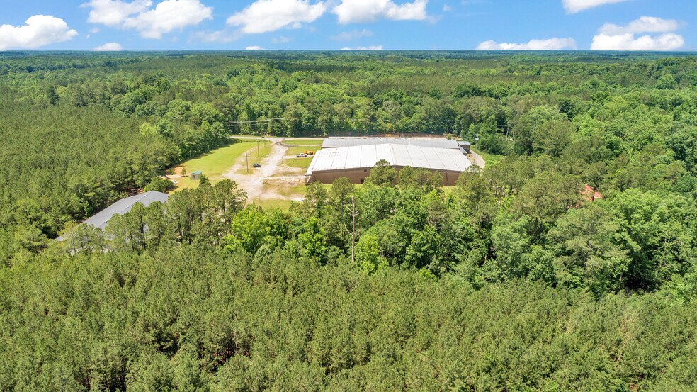 More Photos Of 121 Trotter Industrial Ln, Saluda Warehouse For Lease