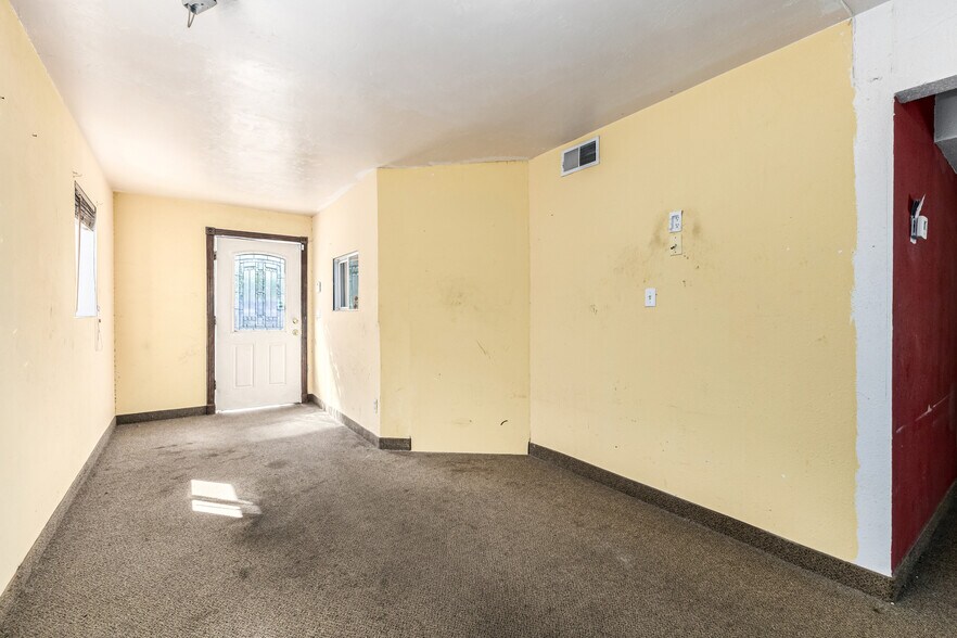 More Photos Of 545 E University Dr, Mesa Office For Sale