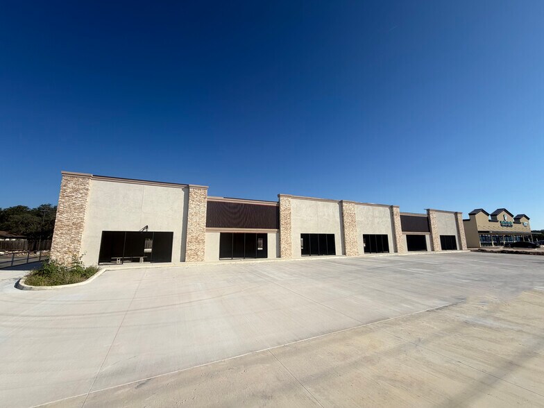 More Photos Of 7527 N Loop 1604 Hwy W, San Antonio General Retail For Sale