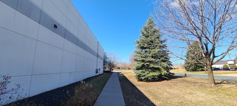 More Photos Of 2400 Pilot Knob Rd, Mendota Heights Light Manufacturing For Lease
