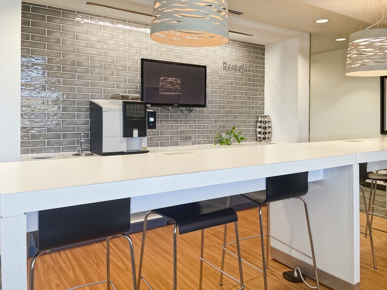 More Photos Of 16427 N Scottsdale Rd, Scottsdale Coworking Space