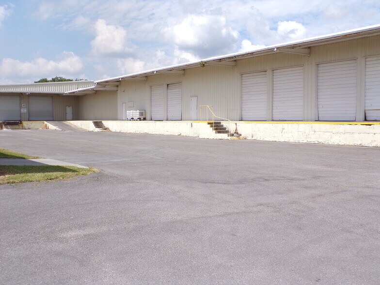 More Photos Of 2300 Hwy 60 W, Mulberry Warehouse For Lease