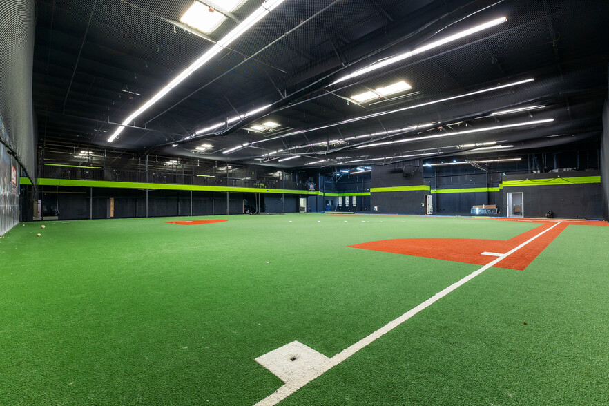 More Photos Of 4304 Metric Dr, Winter Park Warehouse For Sale