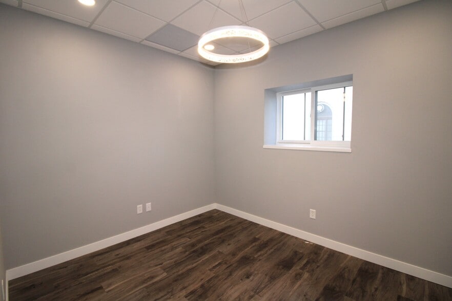 More Photos Of 116 1st St SW, Minot Medical For Lease