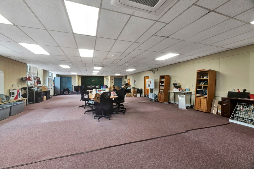 More Photos Of 11 Poplar Ave, Wilmington Lodge Meeting Hall For Lease