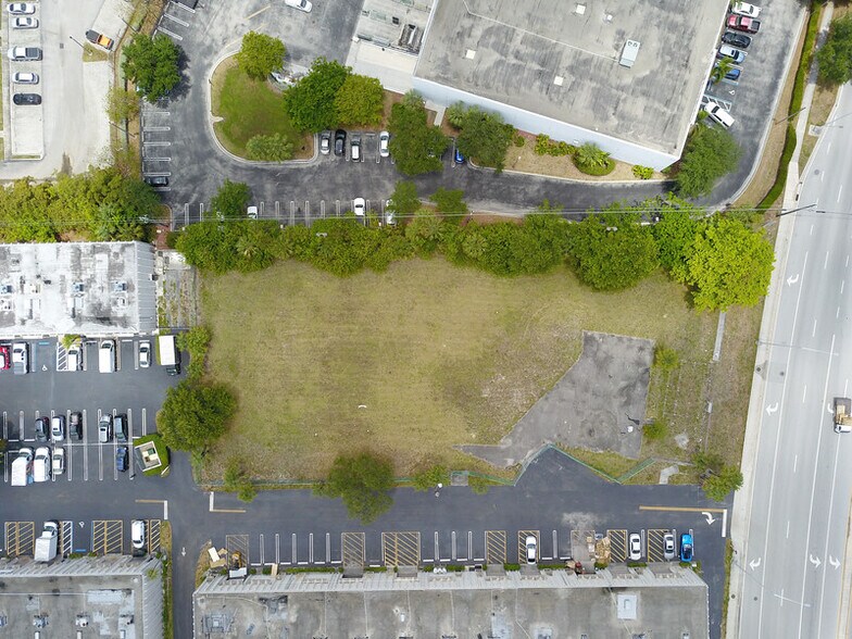 More Photos Of 2425 Andrews, Pompano Beach Showroom For Lease