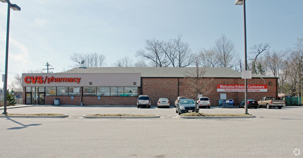 More Photos Of 5200 York Rd, Baltimore Drugstore For Lease
