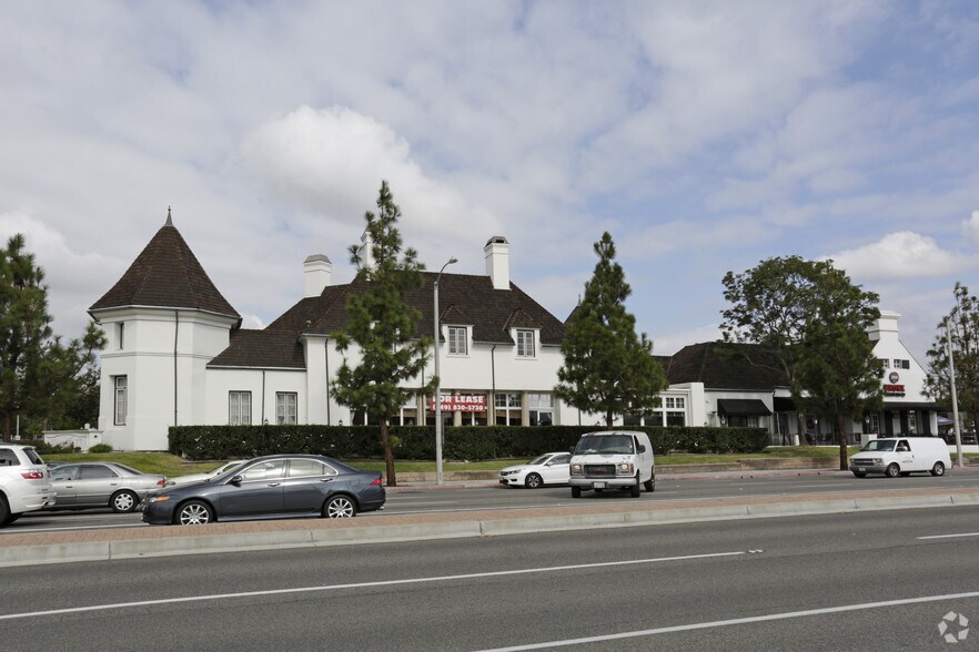 More Photos Of 13011-13051 Newport Ave, Tustin Unknown For Lease