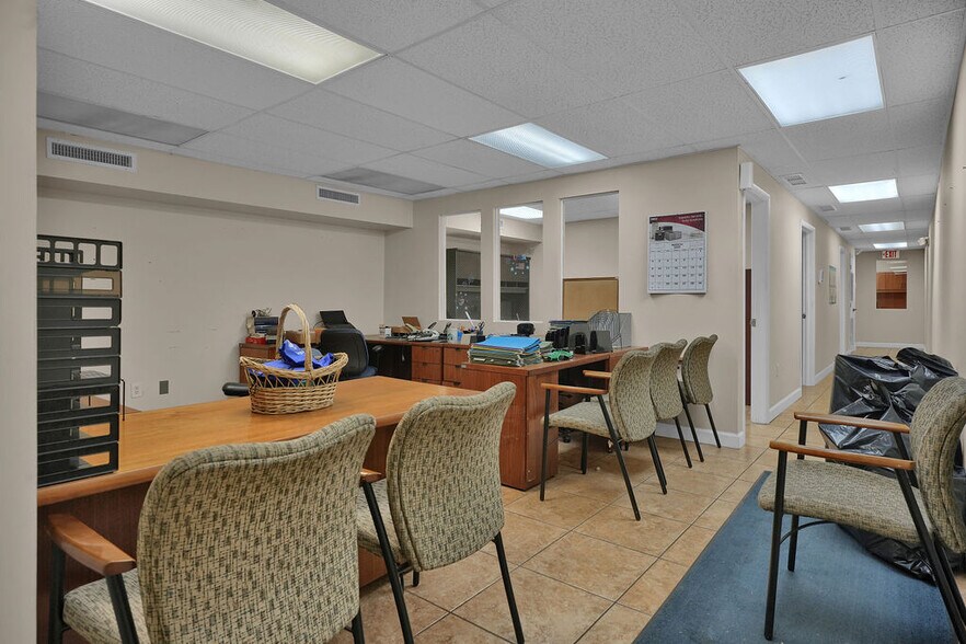 More Photos Of 7007 SW 13th Ter, Miami Warehouse For Sale