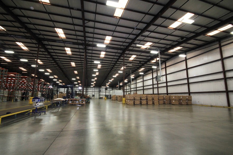 More Photos Of 2938 Brown Rd, Marshall Warehouse For Lease