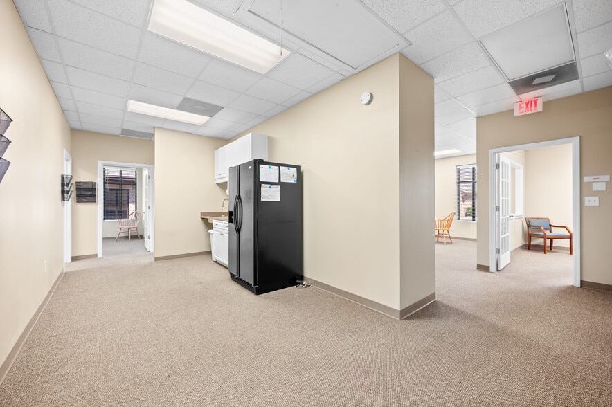 More Photos Of 1234 Mann Dr, Matthews Office For Lease