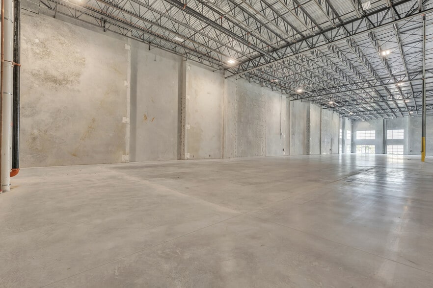 More Photos Of 6505 NW 167th St, Hialeah Unknown For Lease