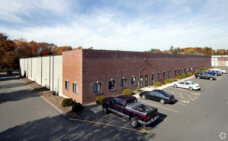 More Photos Of 101 W Dudley Town Rd, Bloomfield Light Distribution For Lease