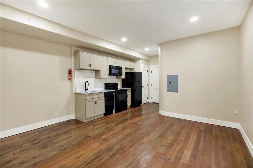 More Photos Of 241 S 5th St, Reading Apartments For Sale