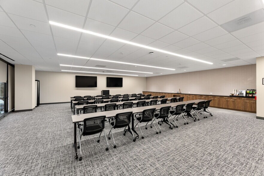 More Photos Of 9601 McAllister Fwy, San Antonio Office For Lease
