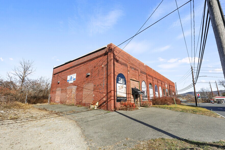 More Photos Of 1311 East St, Pittsfield Warehouse For Sale