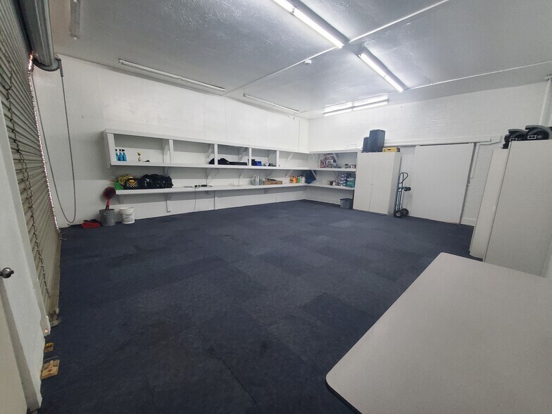 More Photos Of 14165 Market St, Walnut Grove Showroom For Sale