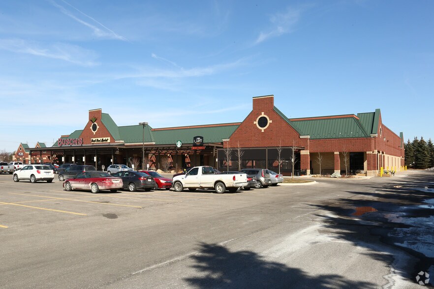 More Photos Of 225 S Canton Center Rd, Canton Township Supermarket For Lease