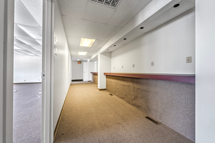 More Photos Of 5950 E Admiral Pl, Tulsa Lodge Meeting Hall For Sale