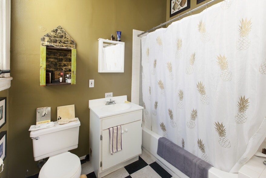 More Photos Of 423-433 S Van Ness Ave, San Francisco Apartments For Sale