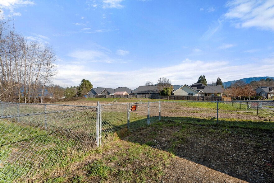 More Photos Of 1731 Williams Hwy, Grants Pass Land For Sale