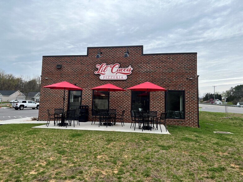 More Photos Of 674 Teresa, Roanoke General Retail For Sale