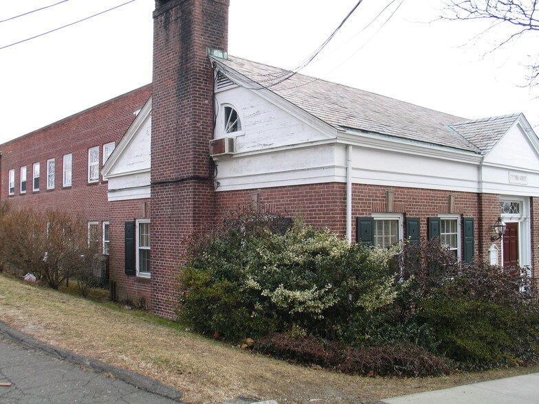 More Photos Of 72 Park St, New Canaan Office For Lease