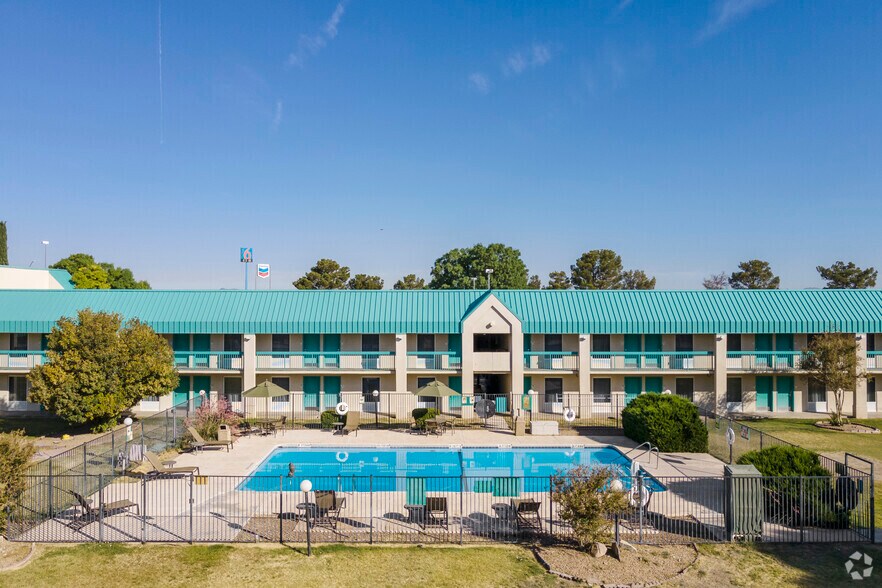 More Photos Of 4600 E Pine St, Deming Hotel For Sale