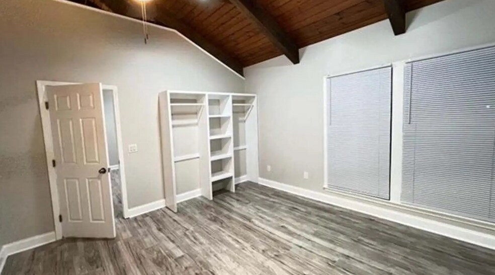 More Photos Of 700 Covington Ctr, Covington Office Residential For Sale