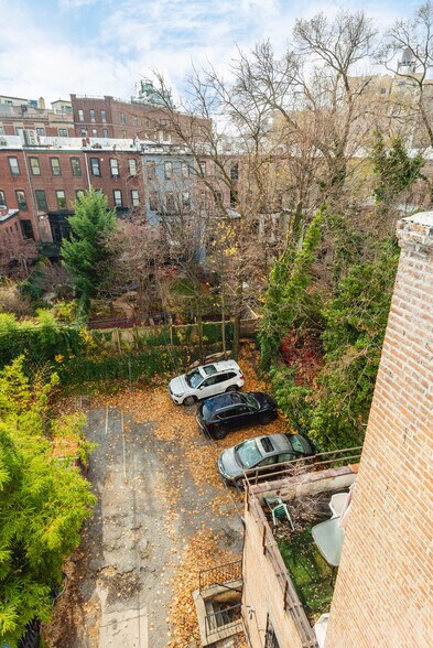 More Photos Of 324 Park Pl, Brooklyn Apartments For Sale