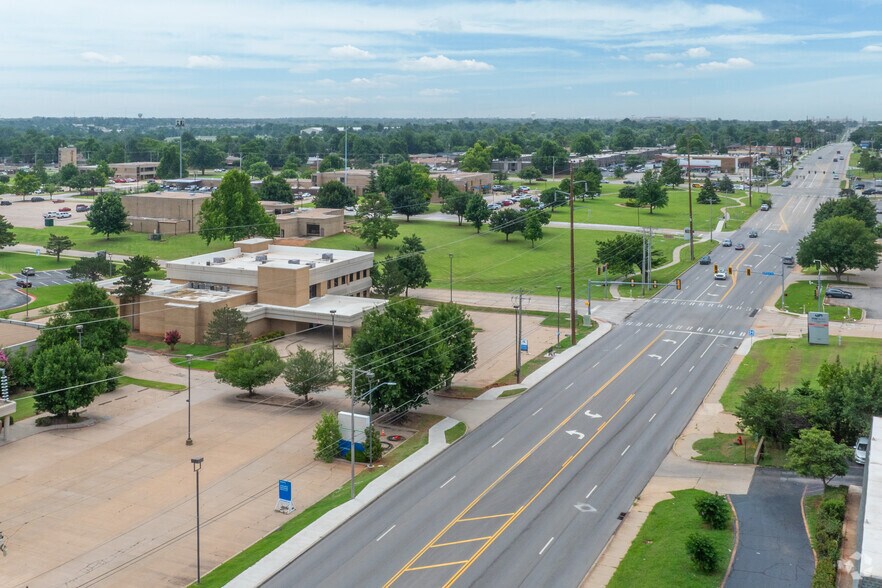 More Photos Of 230 N Midwest Blvd, Oklahoma City Medical For Sale