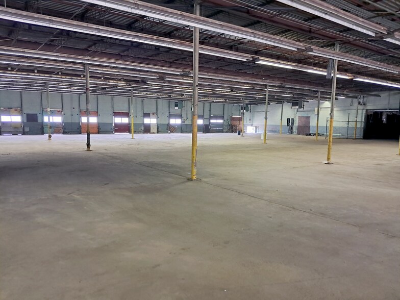 More Photos Of 1651 Kerr Dr, Jackson Unknown For Lease