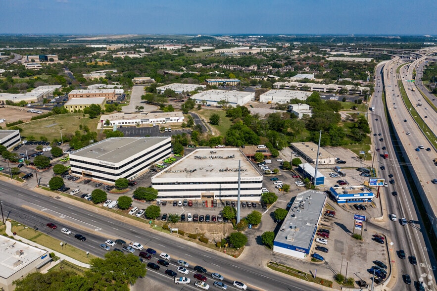 More Photos Of 7901 Cameron Rd, Austin Unknown For Lease