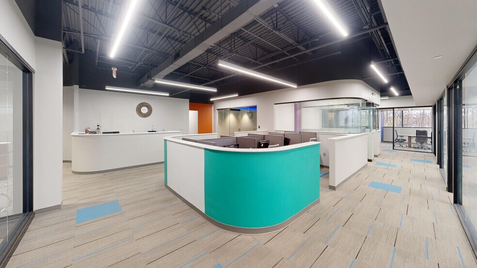 More Photos Of 5001 US Highway 30 W, Fort Wayne Medical For Lease