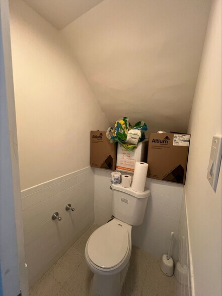 More Photos Of 614 Grand St, Brooklyn Office Residential For Lease