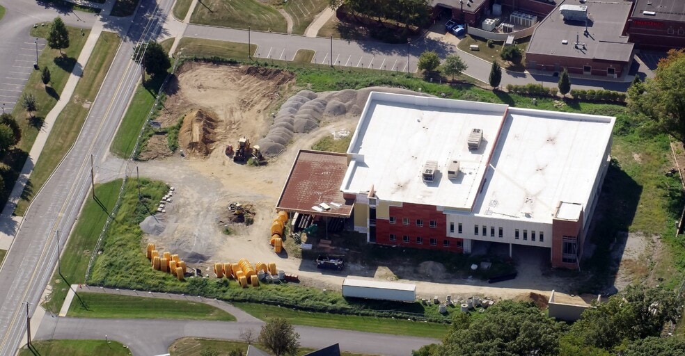 More Photos Of 1425 E Glendale Blvd., Valparaiso Healthcare For Lease