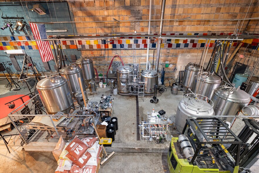 More Photos Of 322-324 Elm St, Ludlow Bar For Sale