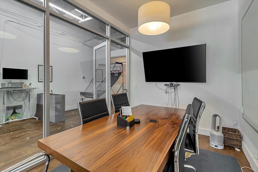 More Photos Of 260 Main St, Redwood City Loft Creative Space For Sale