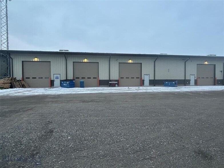 More Photos Of 119 Gold Miner Ln, Belgrade Flex For Lease