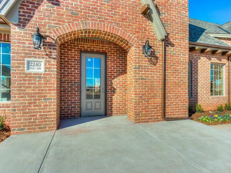 More Photos Of 2240 NW 36th Ave, Norman Medical For Sale