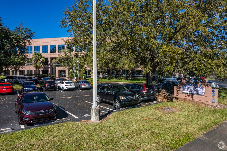 More Photos Of 4210 Metro Pky, Fort Myers Office For Lease